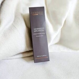 Godess Morocco argon oil conditioning spray NIB